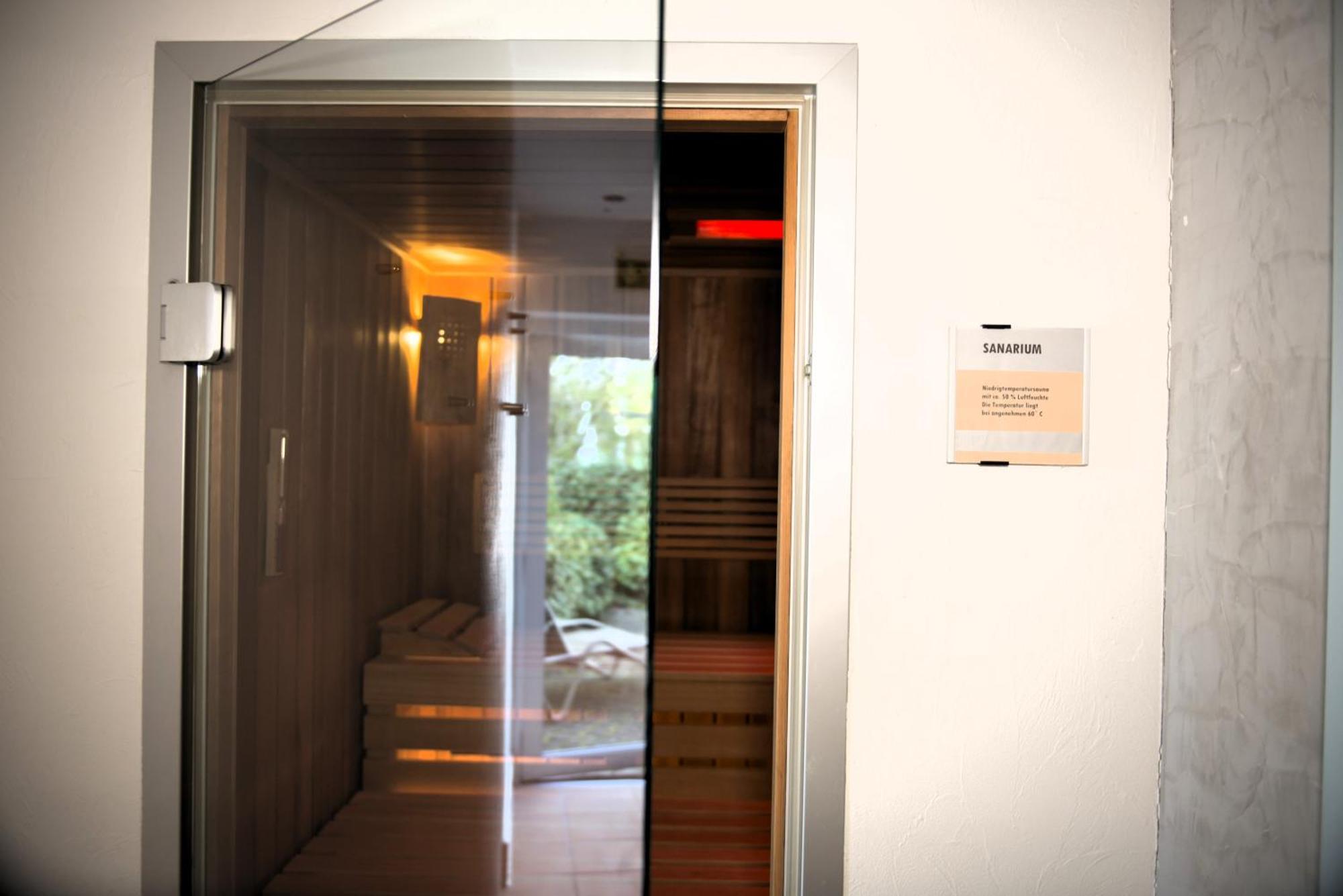 Hotel Sonneck Knüllwald Kültér fotó